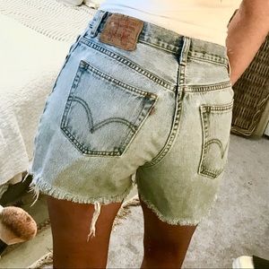 Levi’s 560 vintage high waisted cut off shorts 33